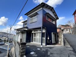 牧山２丁目戸建て